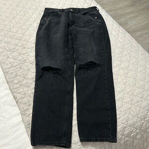 Black distressed straight leg rigid mom jean high waisted size 8 short